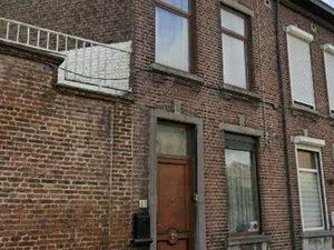 Jolie maison d'habitation avec jardin