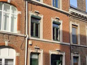 Spacieuse maison complètement rénovée  4 chambres