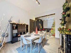 Vaste maison de maître 5 ch avec caves  terrasse et jardin.