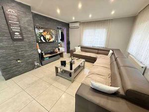 Superbe villa 4 façades rénovée +2 GARAGES