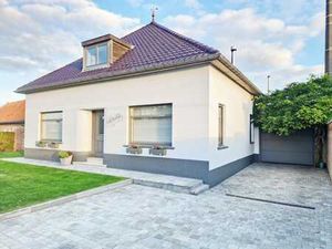 Villa soigneusement rénovée  à 2 pas du centre de Renaix