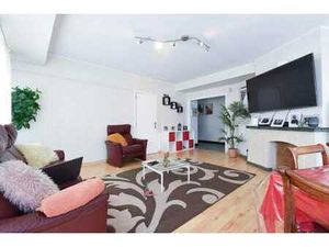 Appartement 2 chambres dernier étage avec ascenseur – Jette