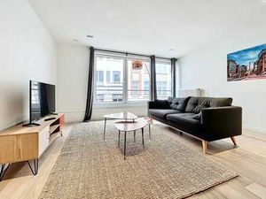 QUARTIER EUROPEEN - SUPERBE APPARTEMENT MEUBLE - 2 CHAMBRES