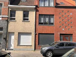 Charmant opbrengsteigendom met twee appartementen op topl...