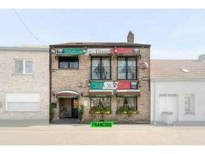 Spacieuse maison familiale avec espace commercial à vendre …