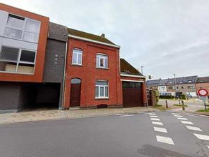 Ruime gezinswoning met potentieel en uitstekende ligging