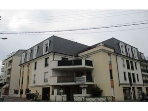 Location appartement  m² T-2 à Noisy-le-Grand  870 €