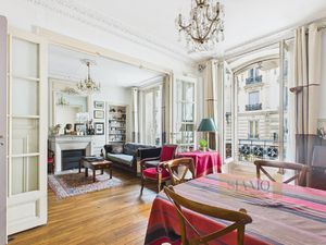 5/6 PIECES - COEUR DE VILLE - CHARME ANCIEN