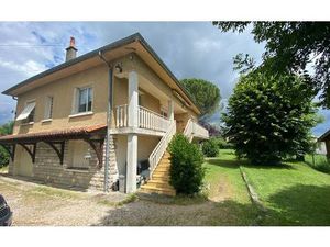 Location maison  m² T-5 à Monteils  890 €