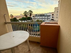 CARNON PORT - Studio meublé 23 5 m2 loué à l'année