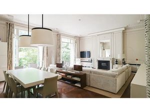 Paris 8e - MIROMESNIL - Plateau à vendre - 7 pièces - 4 chambres - 315m² Carrez - Terrasse