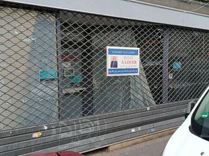 PLEIN CENTRE VILLE COTE SEINE