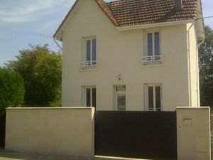 LE MESNIL SAINT DENIS (78) A VENDRE MAISON DE 55 M²