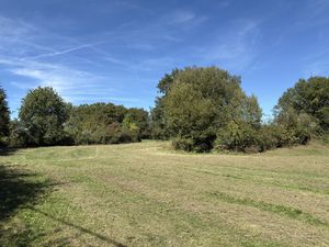 Agréable terrain à bâtir