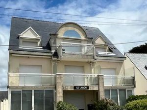 Studio 27M2 proche école de voile avec jardinet  cave et parking dans petit immeuble 9 cop