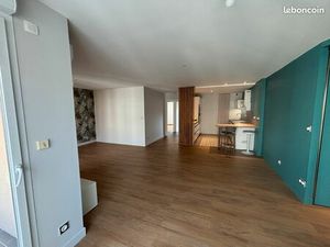 MAGNIFIQUE APPARTEMENT TASSIN CENTRE 85 m2