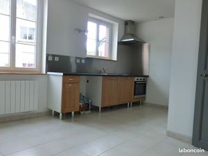 Maison centre de Neuville