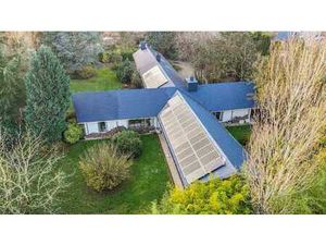 Villa dans un clos en TERRAIN DE FOND - quartier 1815