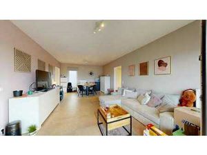 Appartement 2 chambres avec terrasse et parking extérieur