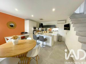 Vente maison 2 pièces 64 m² Saint-Paul-en-Forêt (83440)