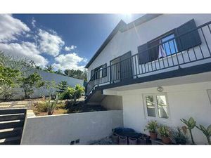 Location appartement  m² T-2 à L'Étang-Salé  1 400 €