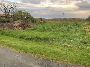 Vente terrain 741 m² à Chérac (17610)  29 000 €