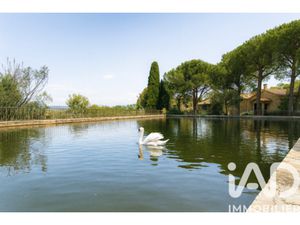 Vente maison 21 pièces 660 m² Solliès-Pont (83210)