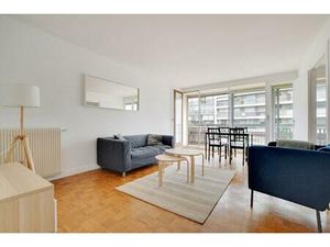 3 PIECES AVEC BALCON PARKINGS ET CAVE