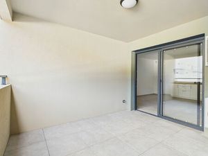 Studio neuf de 33 m² avec grande terrasse dans la résidence Gloria  quartier Montesoro à B