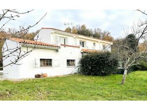 Grande maison de type 6 avec jardin et 2 garages