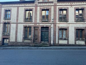 Maison de ville Moulins La Marche