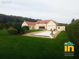 Maison 6 pièces 233 m²