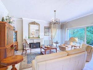 Bien Confidentiel — Villa d’Architecte au Bord du Golfe de Cornouaille