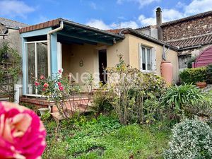 A vendre - Maison rénovée avec jardin et garage - 6 pièces - 163m² -Cléré-sur-Layon - D595