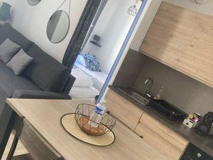 ◊ Bandol (83150) – Charmant appartement 26 m² – À 2 pas du port – Location au mois