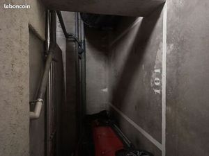 Place parking à louer