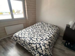 Studio centre bourg vue Mer