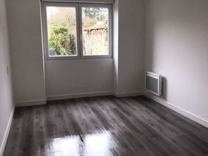 Appartement 2 chambres  75m2  garage  balcon  extérieur