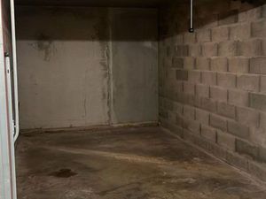 Garage 20 avenue des carrés