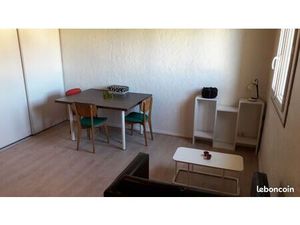 Location Studio 28m2 parking centre bourg