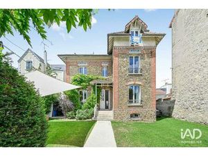 Vente bureau 198 m² Saint-Maur-des-Fossés (94210)