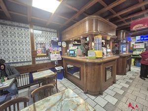 Vente locaux professionnels 60 m² à Rillieux-la-Pape (69140)  90 000 €