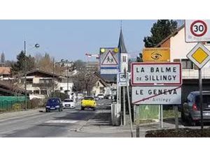 Vente locaux professionnels 58 m² à La Balme-de-Sillingy (74330)  25 000 €