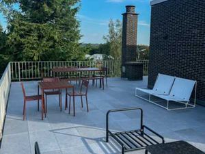 Vert Chasseur - Penthouse meublé + terrasse + parking