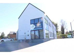 FONDS DE COMMERCE A CEDER - Exploitation de 12 cabinet