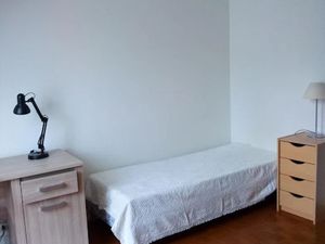 Location meublée chambre 1 pièce 12 m² à Viroflay (78220)  390 €