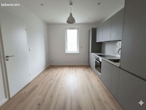 Charmant T2 de 50m²  entièrement rénové - Aubagne  Centre ville