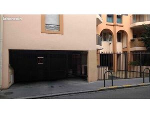 Lot 3 places parking à Saint-Aubin