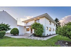 MAISON DE 213 M² à CLOUANGE