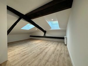 A louer  dans le coeur historique de Périgueux  bel Appartement T1 entièrement restauré